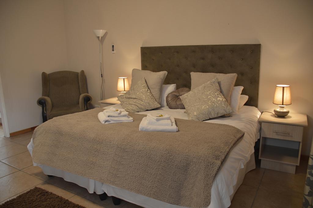 Two Bells Guest House Bloemfontein Oda fotoğraf