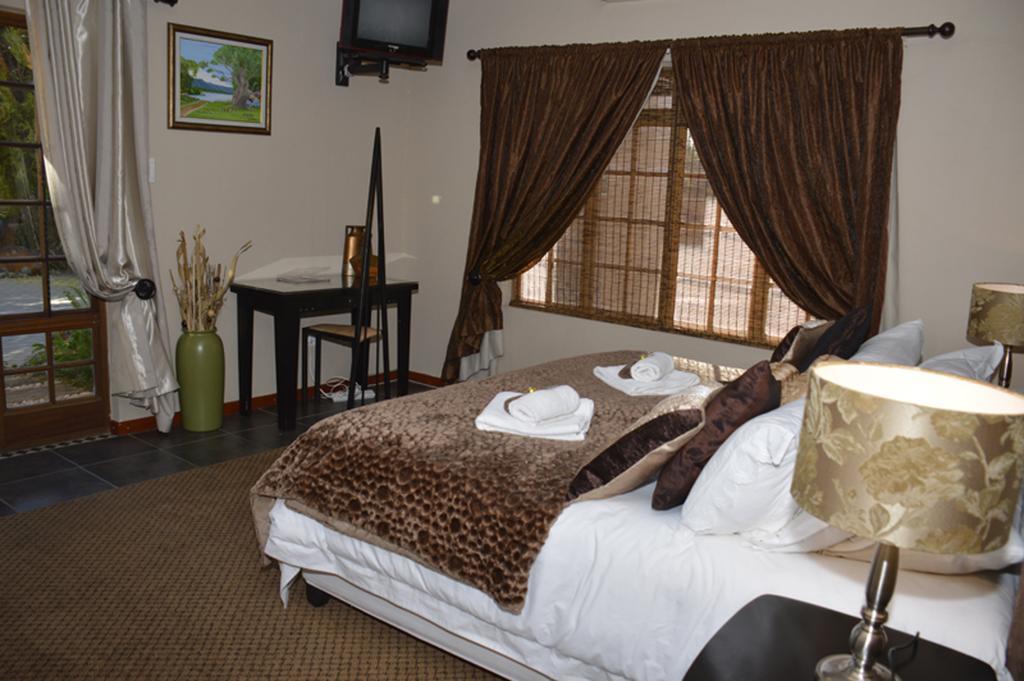 Two Bells Guest House Bloemfontein Oda fotoğraf