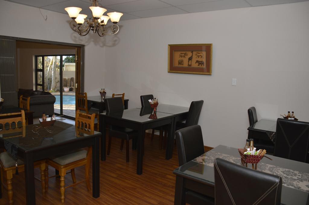 Two Bells Guest House Bloemfontein Dış mekan fotoğraf
